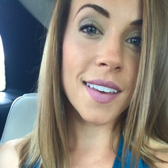 Meet your Posher, Molly - Picture 1 of 1